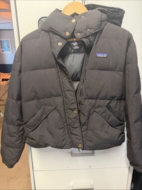 Patagonia Black Quilted Puffer Jacket with Snap Collar